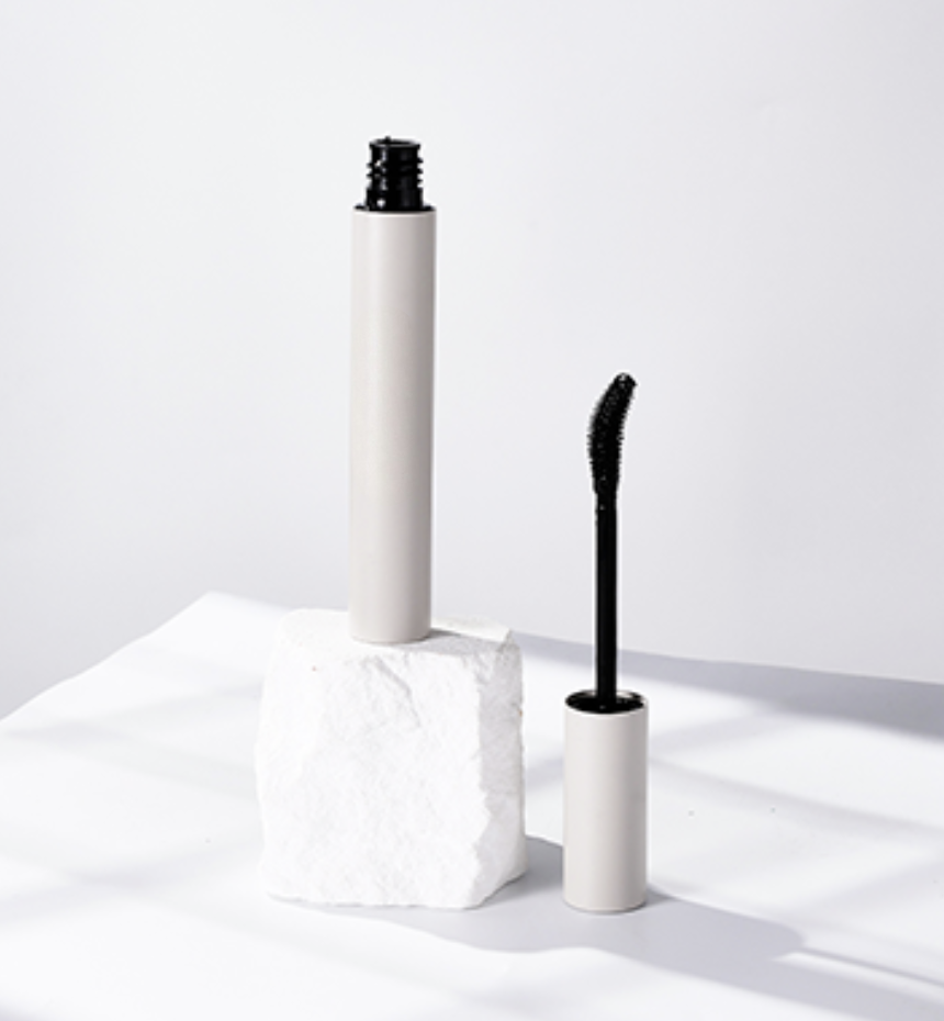 Volumizing & Thickening Mascara (Midnight Black) - 图片 5